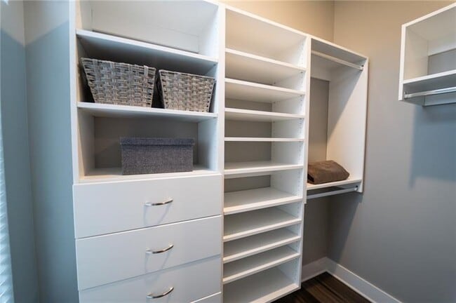 Building Photo - 1052 Fraser St