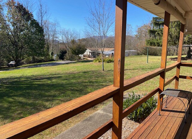 Building Photo - 31 Queen Rd