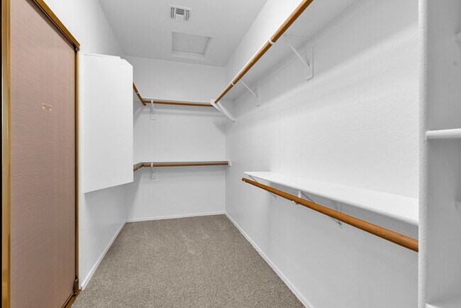 Building Photo - 2032 S Sabrina