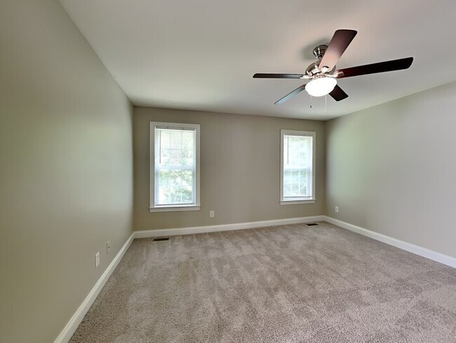 Building Photo - 224 Farrington Dr