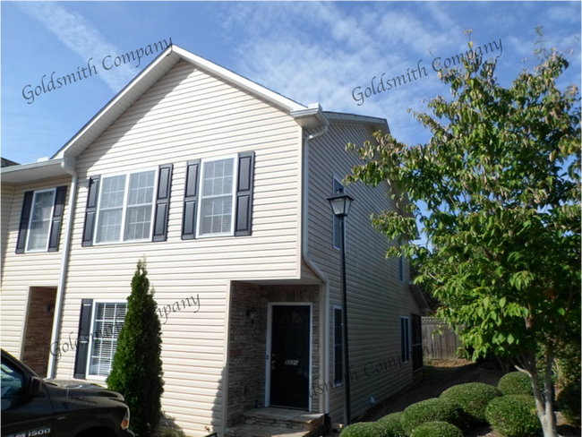 Primary Photo - "Spacious 3-Bedroom Townhouse with 2.5 Bat...