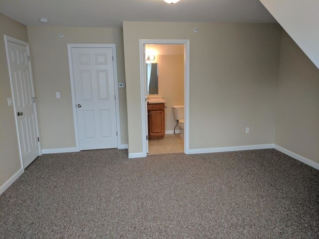 Building Photo - 26 Eagle Ridge Rd