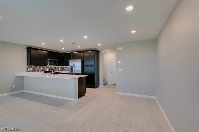 Building Photo - 6184 Rathbone St