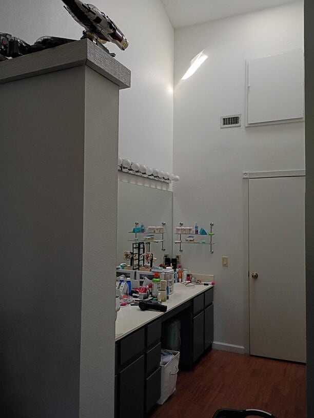 Building Photo - *Gated Northwest Hills Community - Two-Sto...