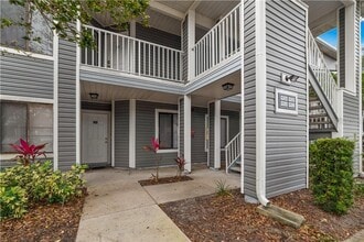 Building Photo - East Side 2 Bed 2 Bath Condo, Near Full Sail, UCF & Valencia.