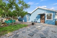 Building Photo - 135 6th St