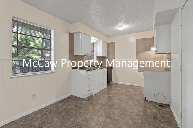 Building Photo - 12308 Knight Dr