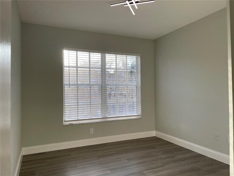 Building Photo - 1775 NW 166th Ave