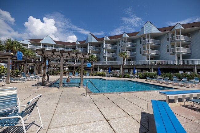 Building Photo - 10811 Termini-San Luis Pass Rd