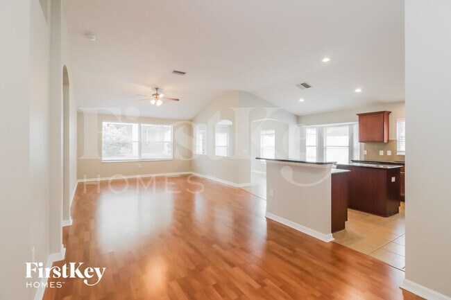 Building Photo - 18416 Cypress Bay Pkwy