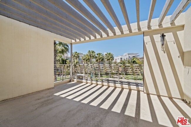 Building Photo - 12682 Millennium Dr