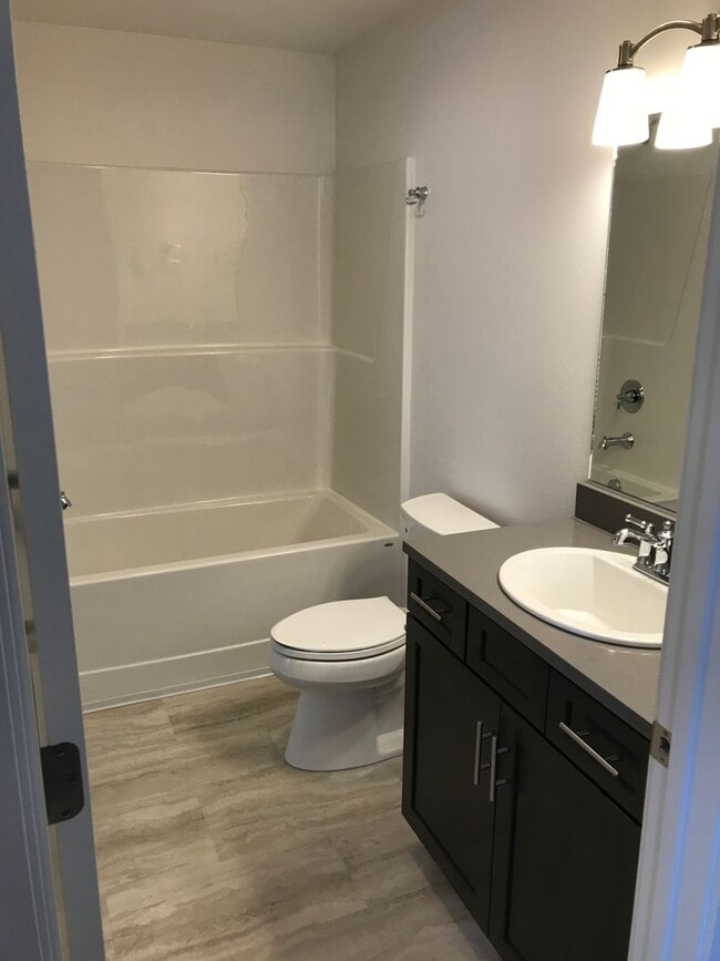 Building Photo - $1295.00/ Brand new 1 bedroom 1 bath condo