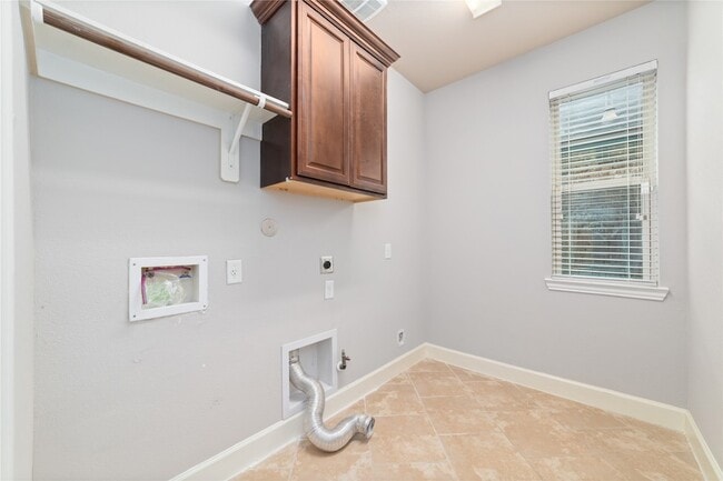 Building Photo - 5618 Little Creek Ct