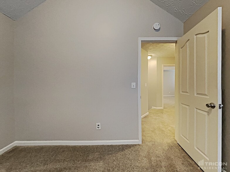 Building Photo - 80 Stony Oak Dr