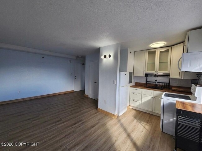 Building Photo - 2415 Hemlock St