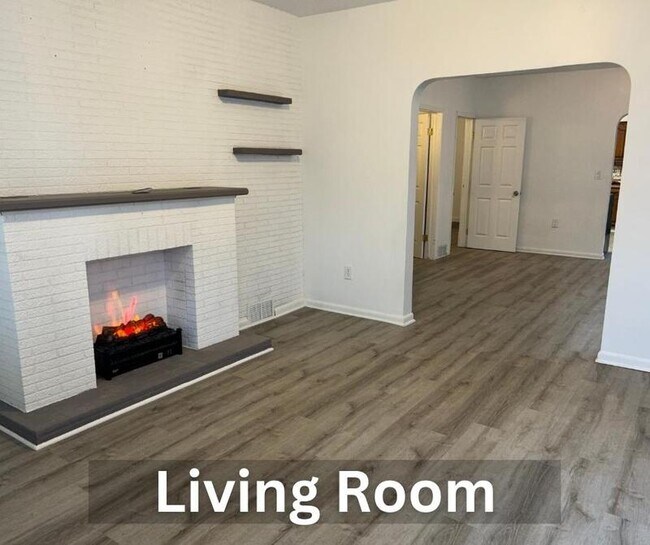 Building Photo - 525 E 4th St