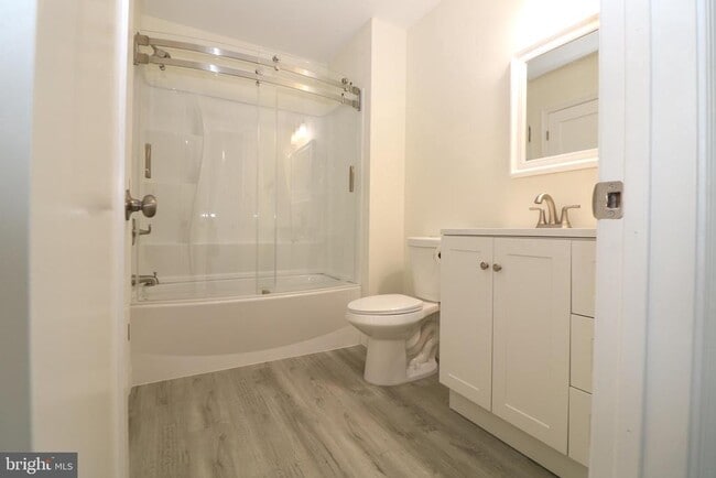 Building Photo - 14 Starboard Ct