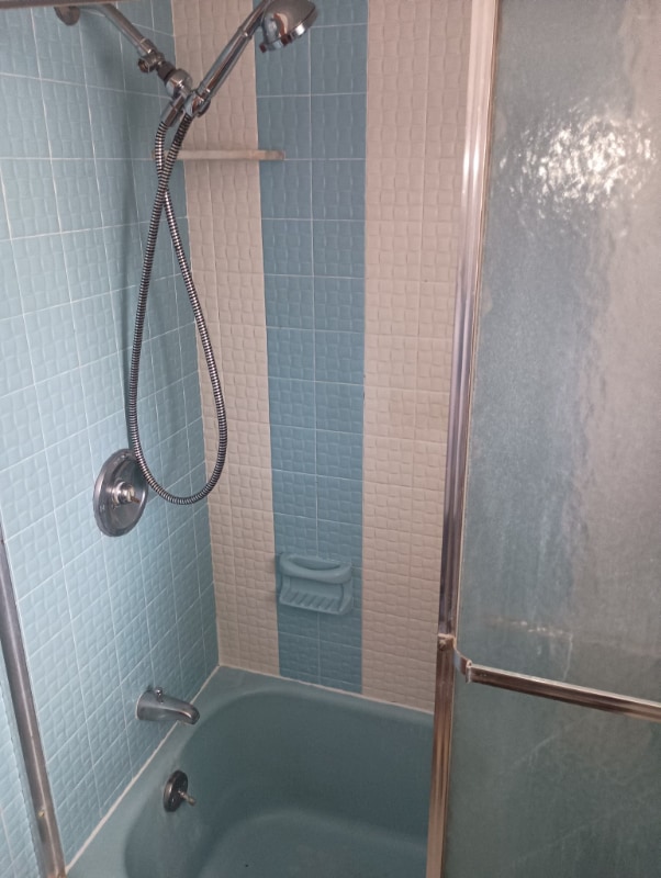 Building Photo - 200 Center St