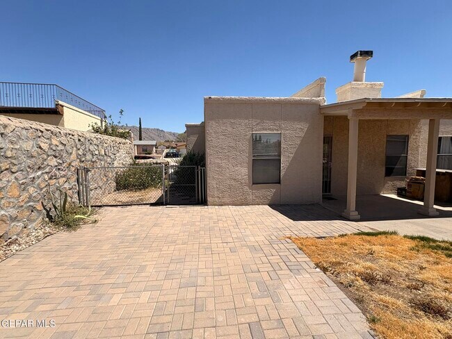 Building Photo - 7148 Villa Hermosa Dr