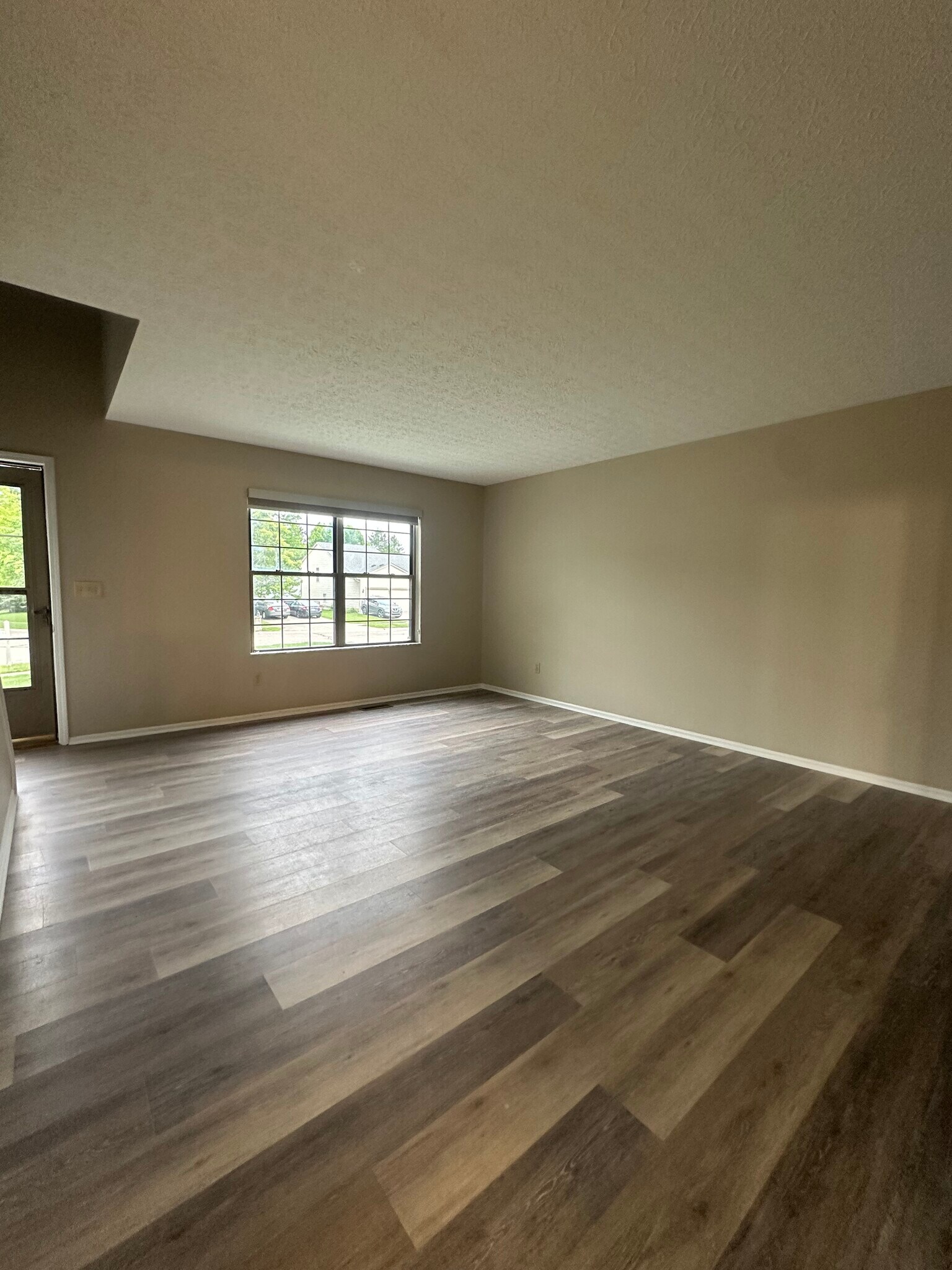 Building Photo - 3303 Windridge Dr
