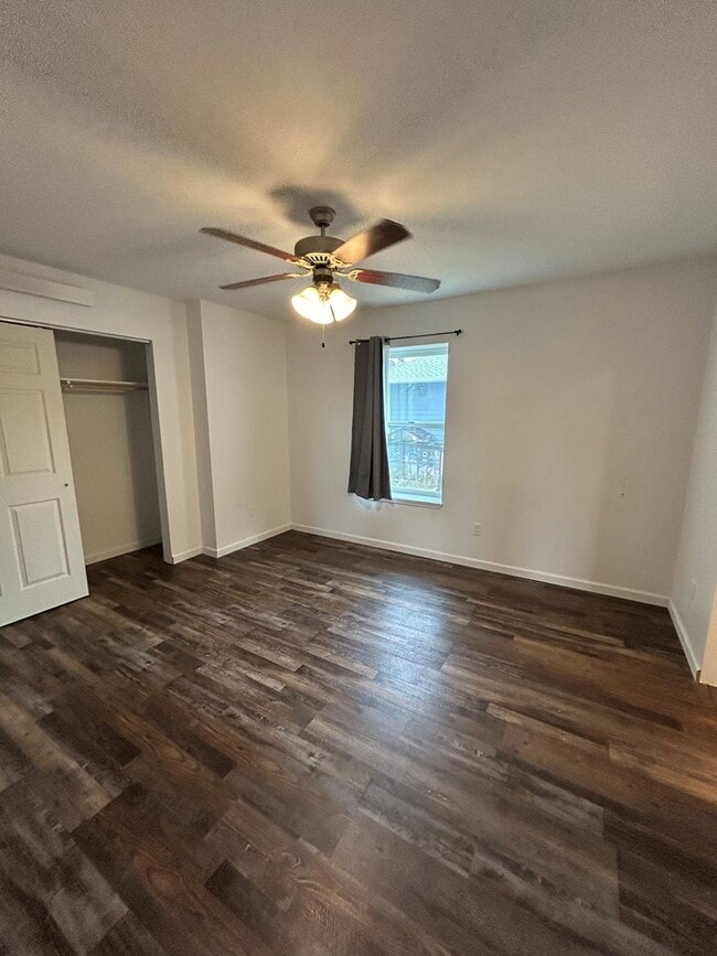 Building Photo - 11 Mullin St