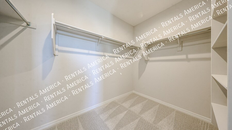 Building Photo - 17611 W Missouri Ave