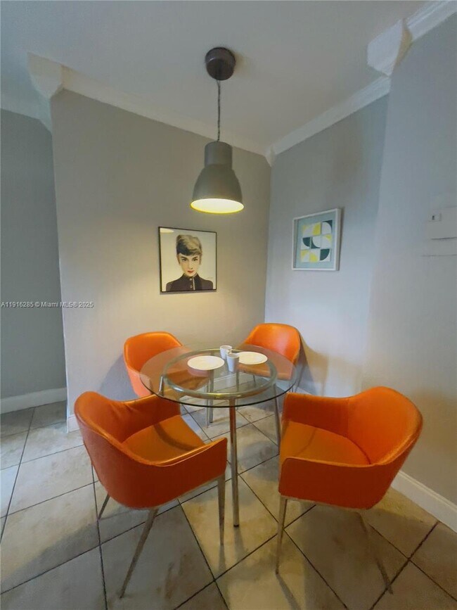 Building Photo - 8100 Harding Ave