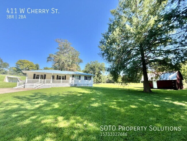 Building Photo - 411 W Cherry St