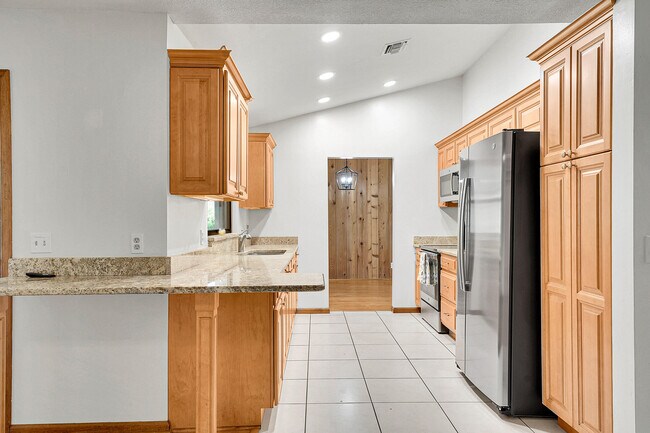 Building Photo - 17717 Bridle Ln