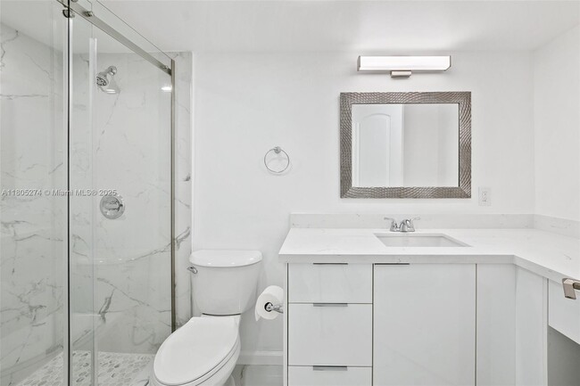 Building Photo - 7151 Miami Lakes Dr