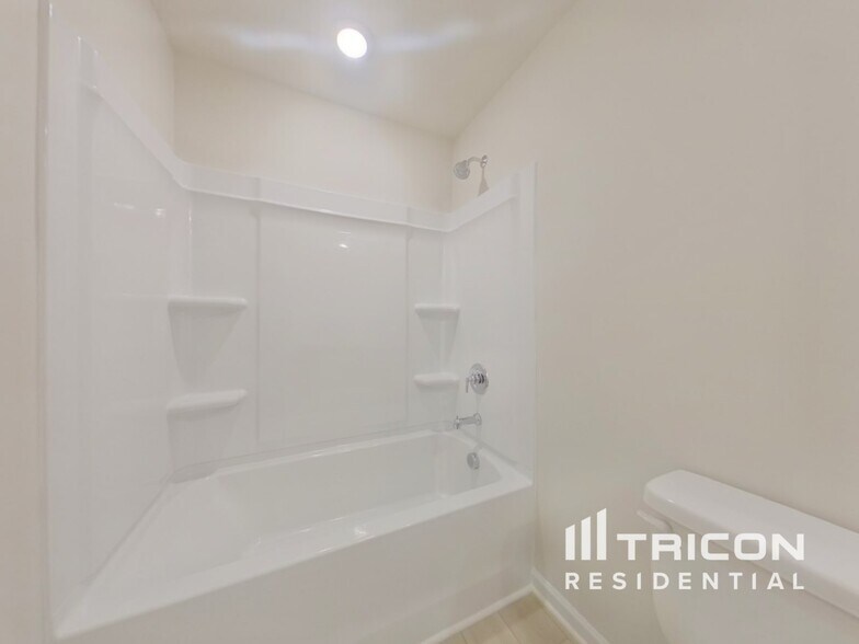 Building Photo - 3075 Whispering Willows Ct