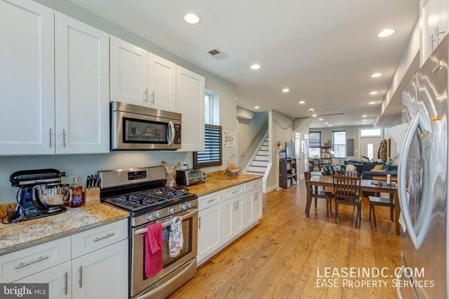 Building Photo - 604 Harvard St NW