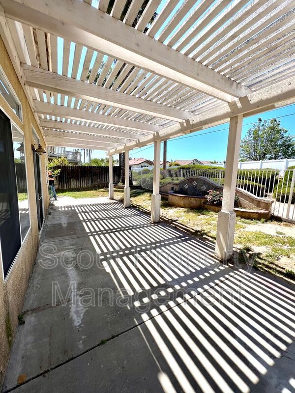 Building Photo - 39511 Bainbridge Cir