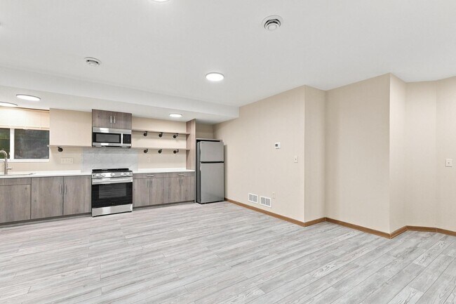 Building Photo - 2138 N Buffum St