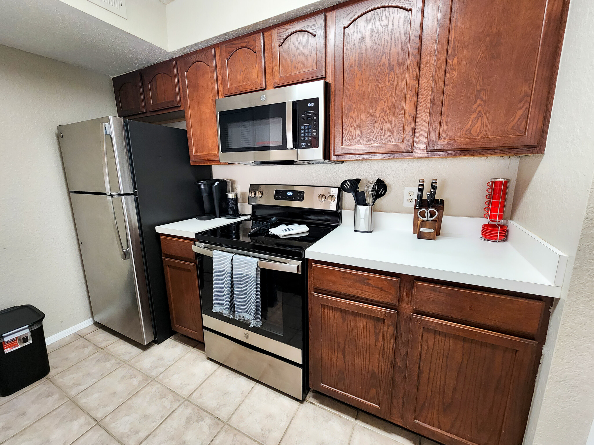 Building Photo - 2216 Grand Cayman Ct