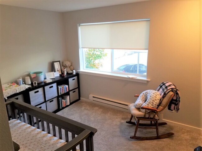 Building Photo - 3 Bedroom Mill Creek Condo!