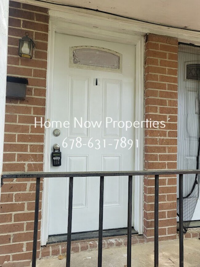 Building Photo - 2730 Pearl St