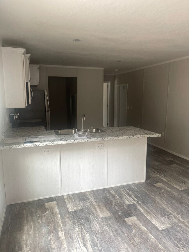 Building Photo - Luxury 3 Bedroom/ 2 Bath Mobile Home
