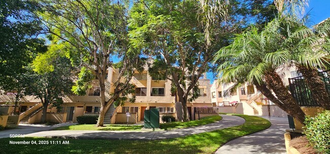 Building Photo - UTC - LA JOLLA - The Venetian - Nice STUDI...