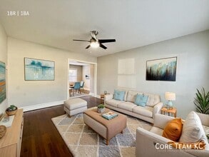 Building Photo - 217 E 46th St