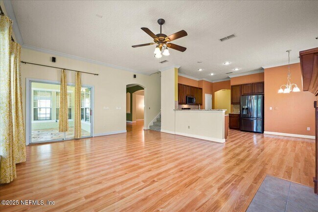 Building Photo - 1028 Meadow View Ln