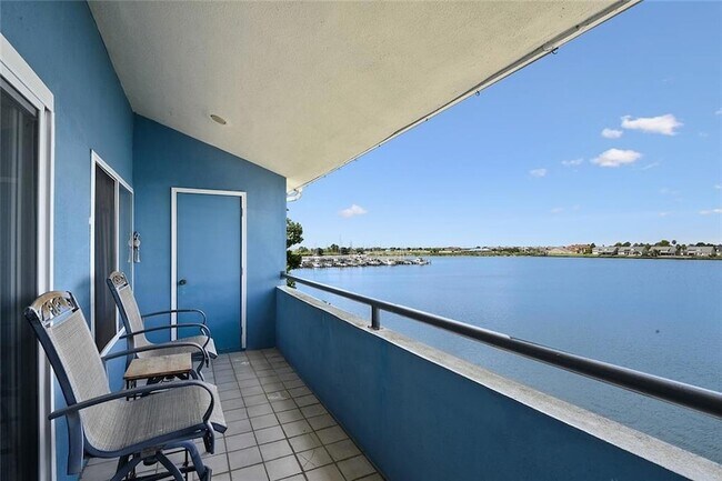 Building Photo - 1490 Harbor Dr