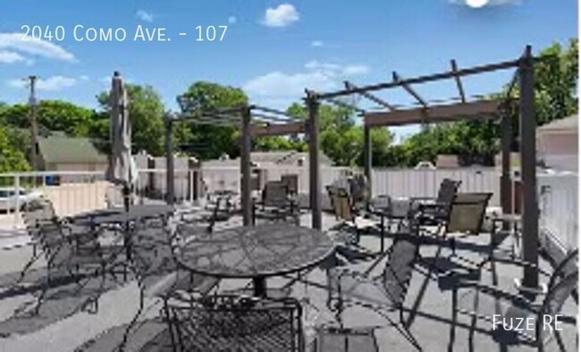 Building Photo - 2040 Como Ave