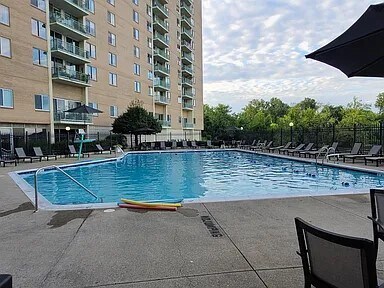 Building Photo - 501 Slaters Ln