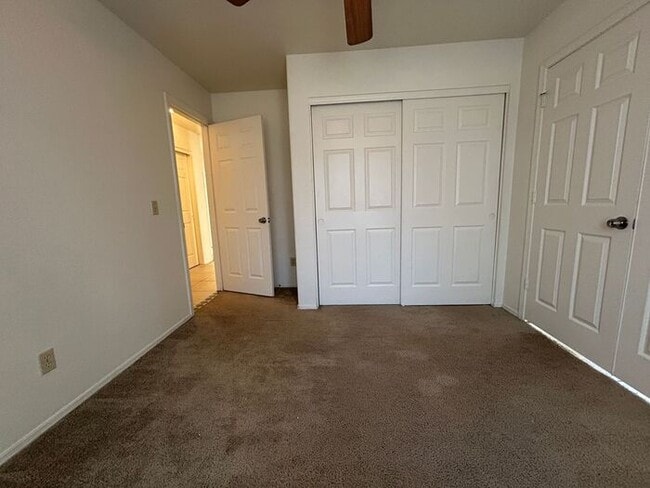 Building Photo - 5004 E Dartmouth St