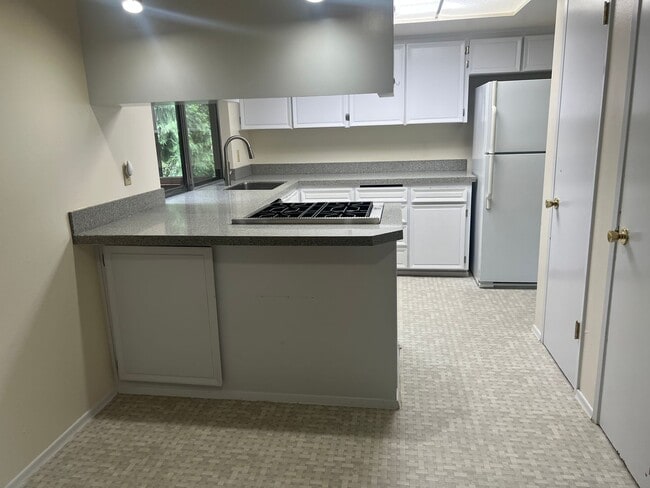 Building Photo - 4Bd/1.75Ba Redmond House