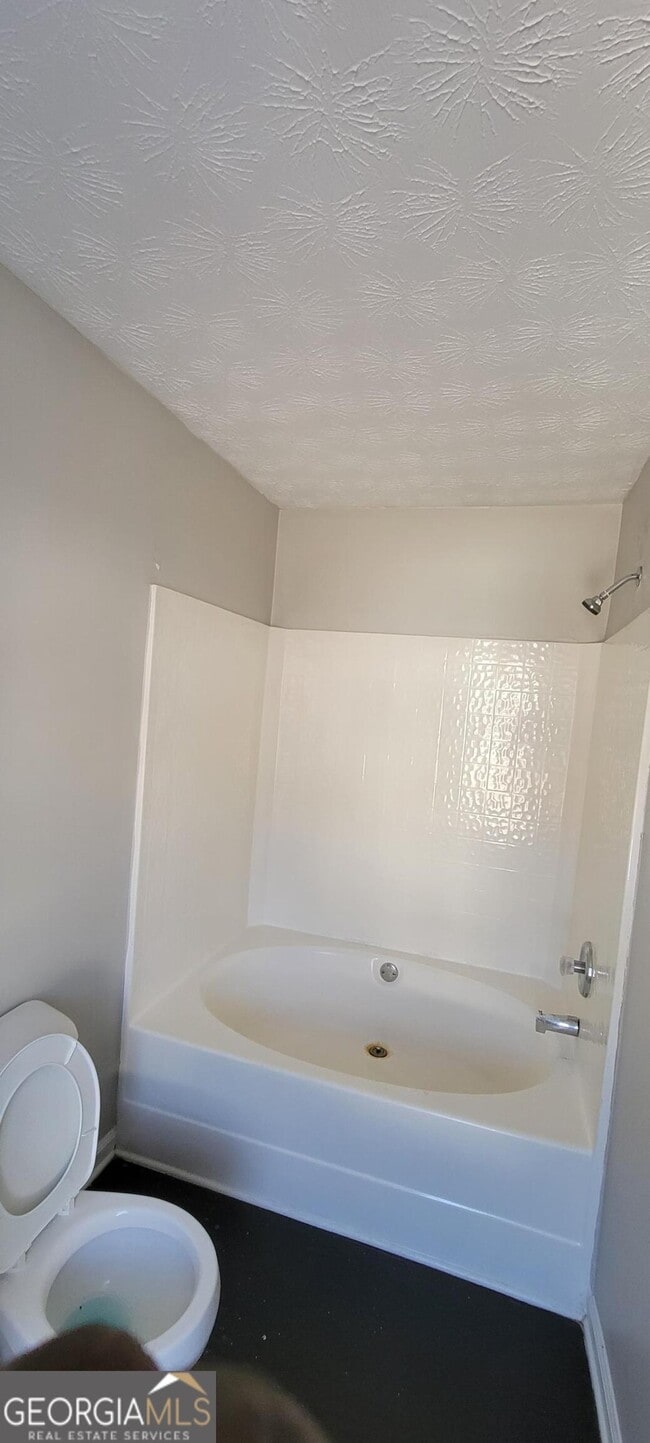 Building Photo - 6390 Alford Cir