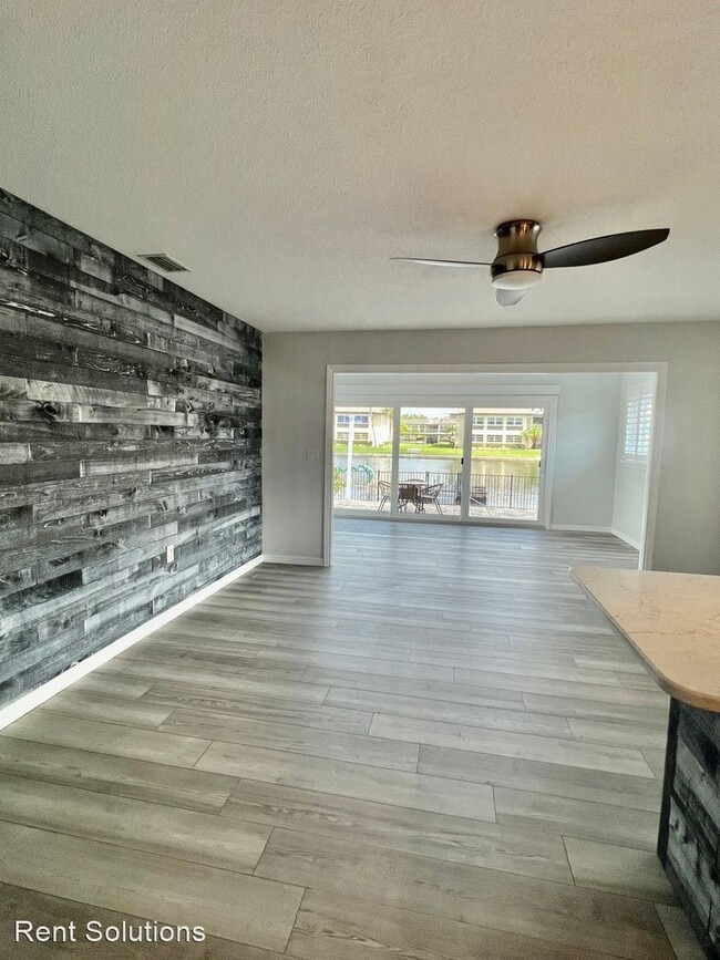 Building Photo - 2 br, 1 bath House - 4717 Floramar Terrace