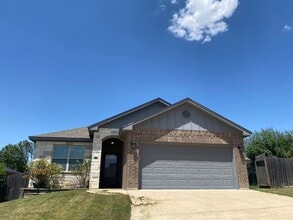 Building Photo - 3 BEDROOM, COMMUNITY POOL, BELTON ISD