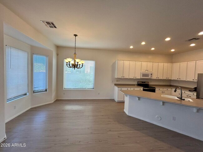 Building Photo - 8003 W Clara Ln